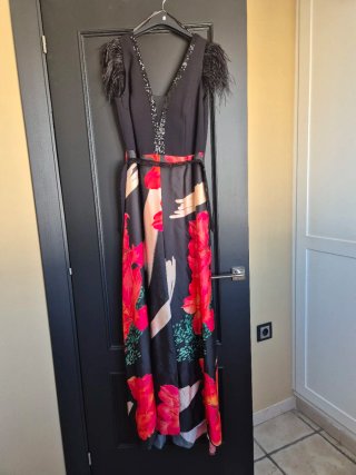 Vestido largo fiesta Nelly plumas lentejuelas