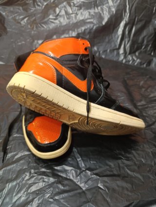 Zapatillas Jordan Hombre Negras y Naranjas