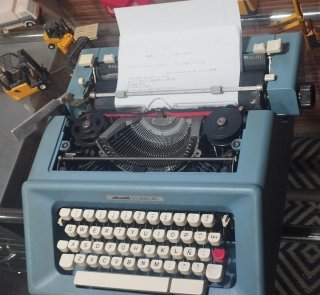 Máquina de escribir Olivetti Studio 46.