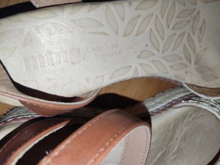 Sandalias Refresh Beige y Marrón