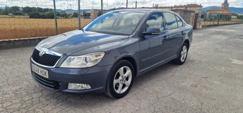 Skoda Octavia 2012 - foto 1