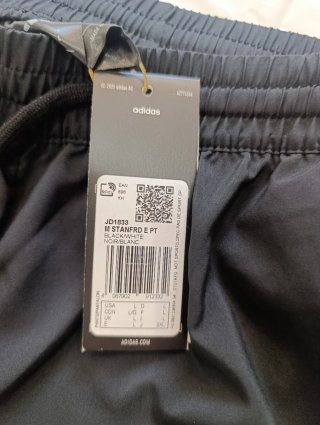 Pantalón deportivo Adidas negro
