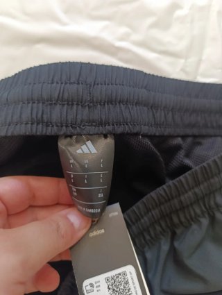 Pantalón deportivo Adidas negro