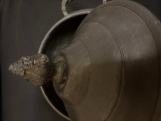 Sopera peltre antigua con sello