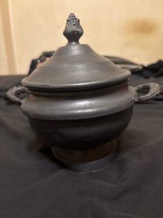 Sopera peltre antigua con sello