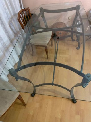 Mesa cristal patas hierro forjado