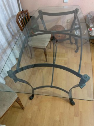 Mesa cristal patas hierro forjado