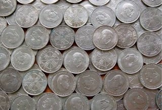 Monedas de 100 pesetas de plata del año 1966
