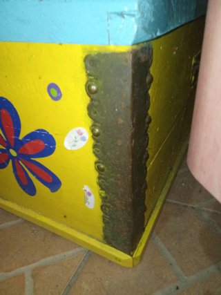 Baúl de madera estilo hippie 111x44cm