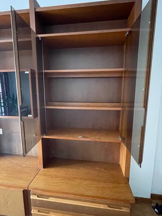 Mueble de salón madera y cristal