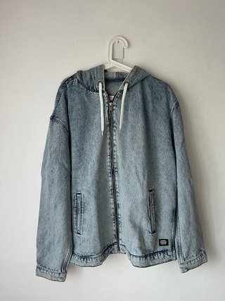 Chaqueta vaquera con capucha