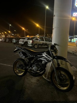 Beta RRT Supermotard Negra y Dorada
