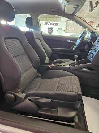 Audi A3 1.6 gasolina 102cv,110.000k,único dueño