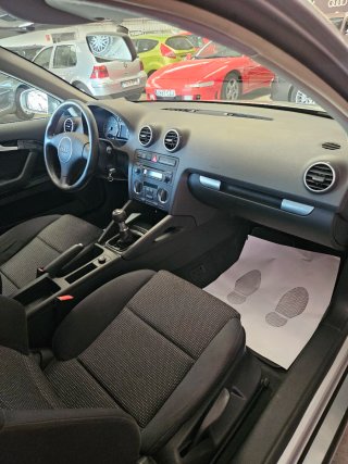 Audi A3 1.6 gasolina 102cv,110.000k,único dueño