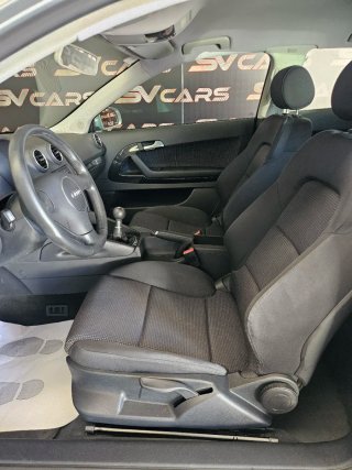 Audi A3 1.6 gasolina 102cv,110.000k,único dueño