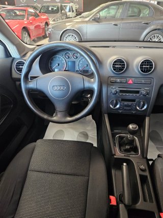 Audi A3 1.6 gasolina 102cv,110.000k,único dueño