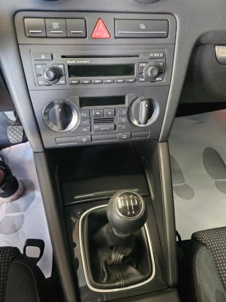 Audi A3 1.6 gasolina 102cv,110.000k,único dueño