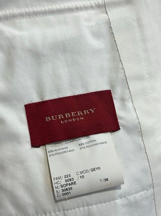 Chaqueta Burberry Blanca