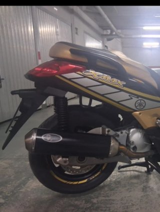 Escape Yamaha Xmax Negro