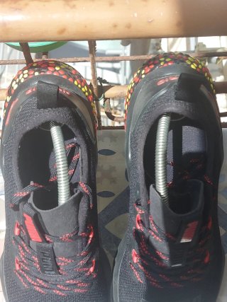 Scarpe Puma Uomo Tg. 42.5 Nere Rosse