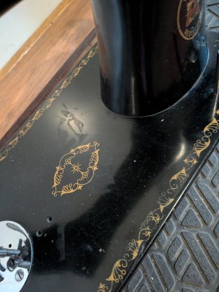 Máquina de coser Alfa clásica negra