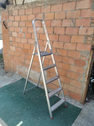 Escalera aluminio 182 cm