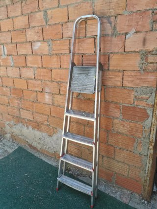 Escalera aluminio 182 cm