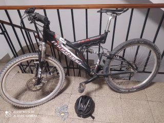 Bicicleta MTB Doble Suspensión Aluminio y extras.
