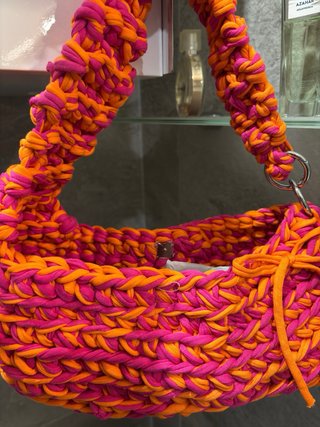 Bolso tejido artesanal naranja y rosa