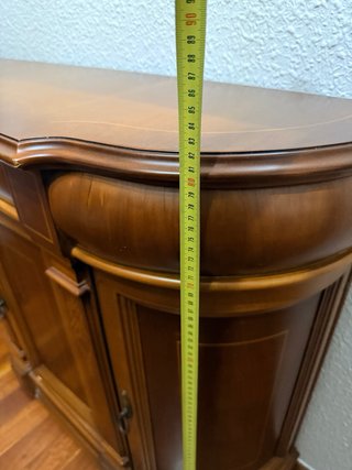 Mueble recibidor clásico de madera