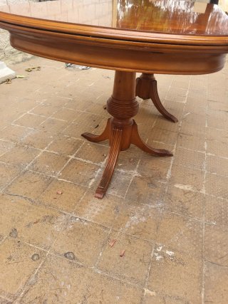 Mesa de comedor extensible de madera