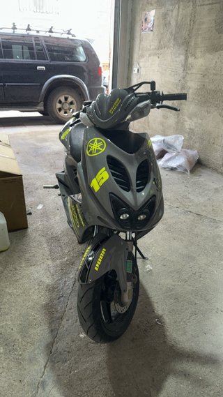 Yamaha Aerox 70cc Gris y Amarillo