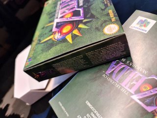 Pacchetto The Legend of Zelda: Majora's Mask N64