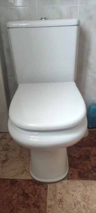 Se vende baño completo o por separado