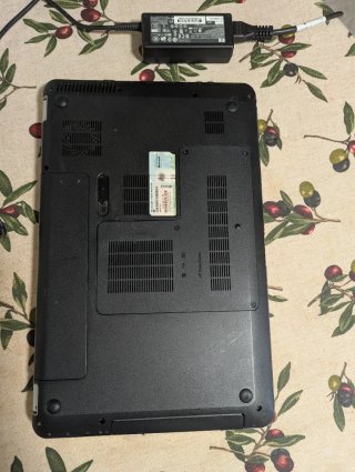 Portátil HP Pavilion dv6 Negro/Blanco