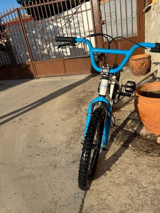 Bicicleta BMX BlueLite 20 pollici