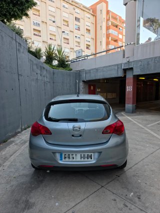 Opel Astra 2012