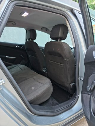 Opel Astra 2012