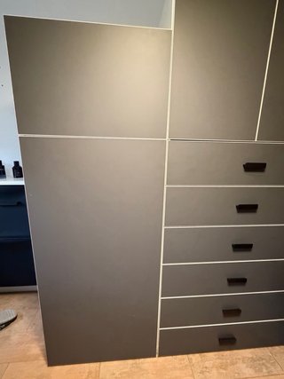 Guardaroba modulare IKEA con cassettiera