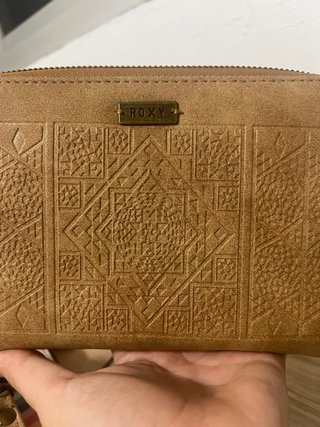 Cartera Roxy Marrón con Diseño