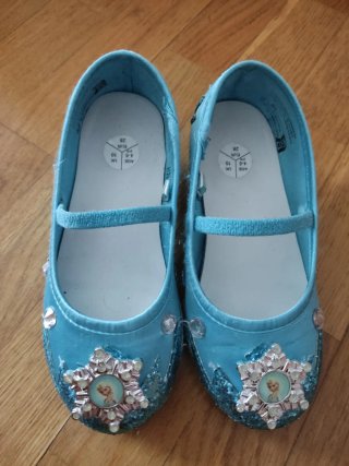 Disfraz Frozen Elsa Talla 4-6 + 2 pares zapatos