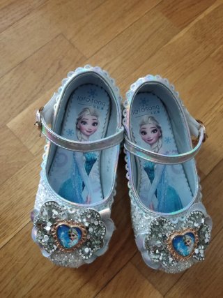 Disfraz Frozen Elsa Talla 4-6 + 2 pares zapatos
