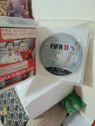 Pack 2 Juegos PS3: FIFA 11 y PES 2012