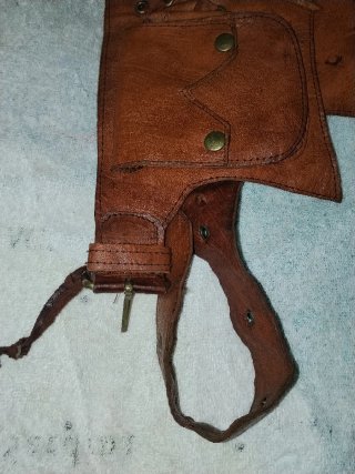 Riñonera Pistolera Cuero Festival Steamkpun