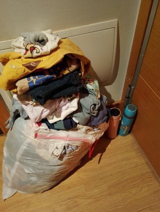 Bolsa ropa bebé 0-12 meses + 2 termos