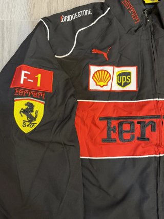 Chaqueta Ferrari Racing Negra Bordada - M/L
