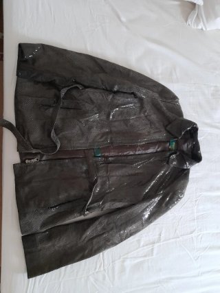 Chaqueta gris plateada con lentejuelas