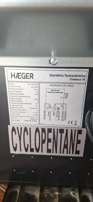 Vinoteca Haeger 18 botellas Negra