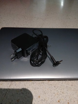Ordenador Asus Sonicmaster R541U Plata aluminio