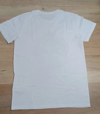 T-shirt com coelho fumador